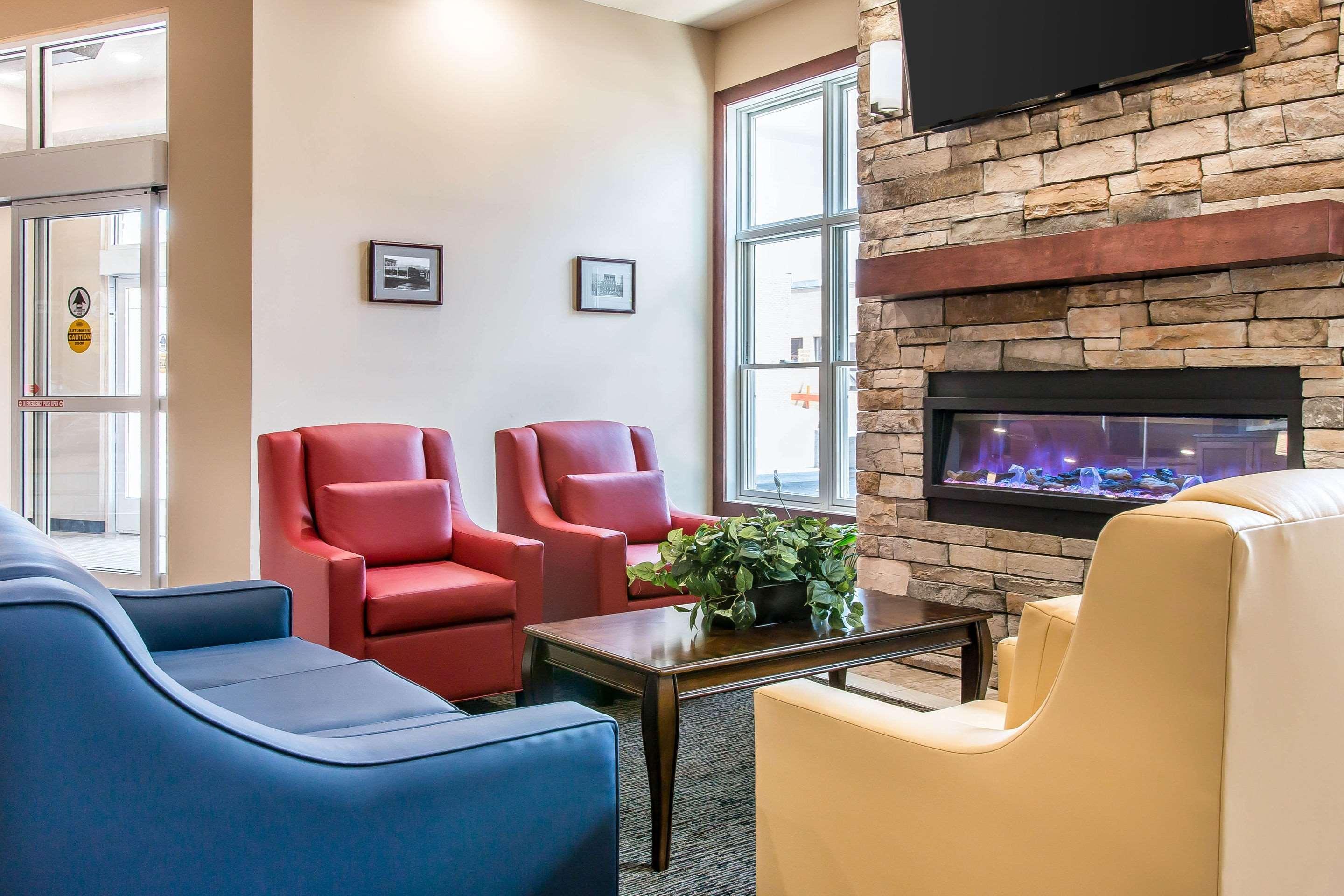 Quality Inn & Suites Houghton Exteriör bild